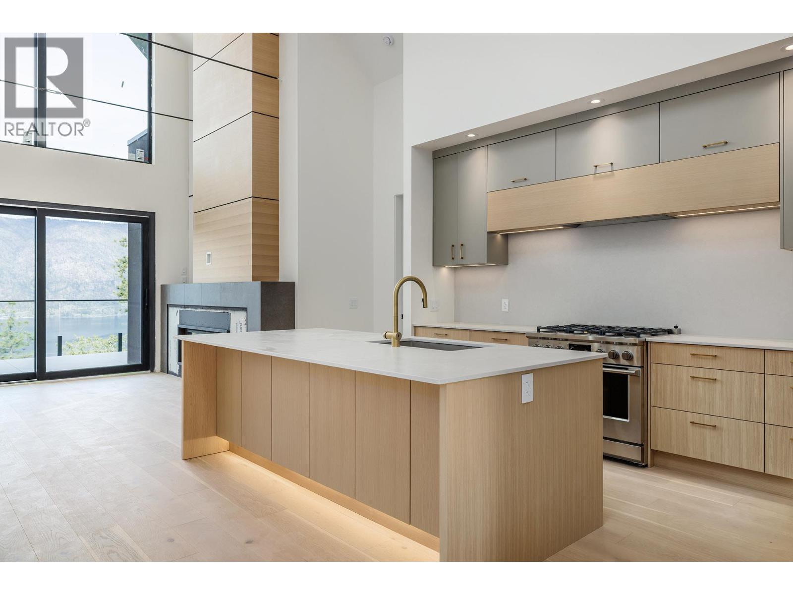  3707 McKinley Beach Drive, Kelowna