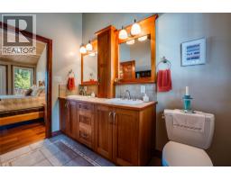 Kitchen - 4830 Fletcher Creek Frontage Road, Kaslo, BC V0G1M0 Photo 17