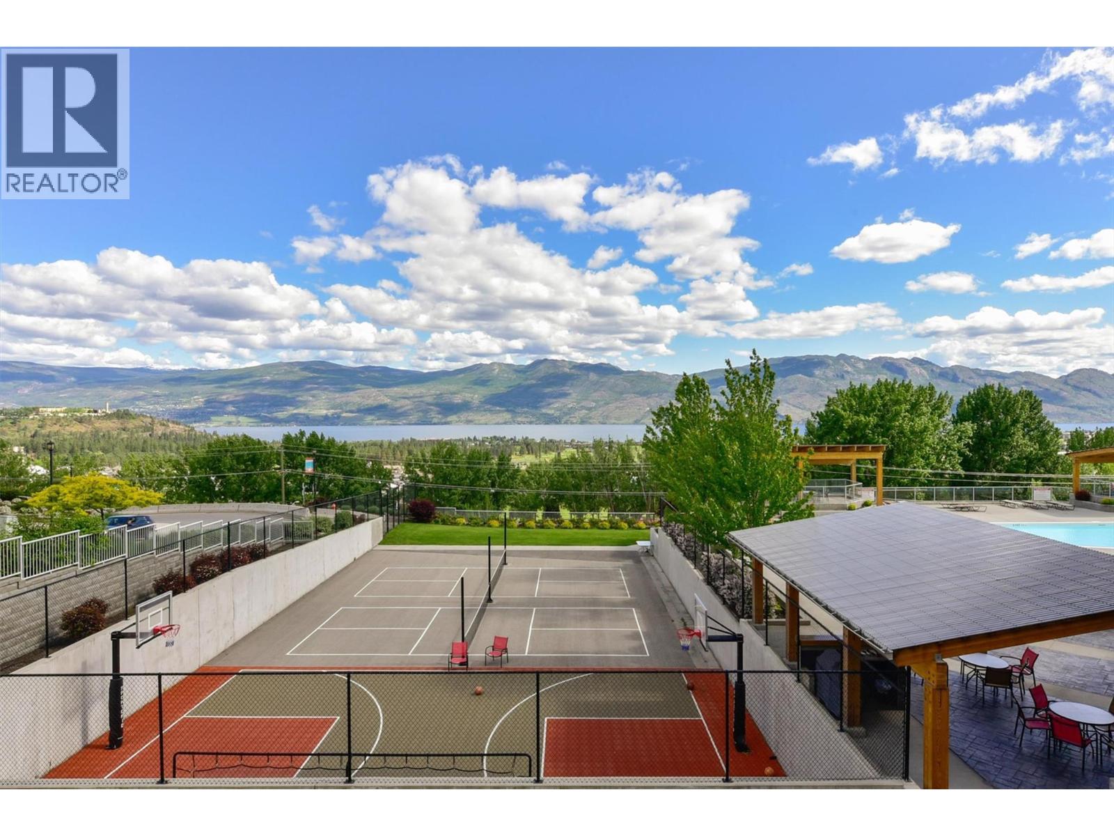 #304 3211 Skyview Lane - 61