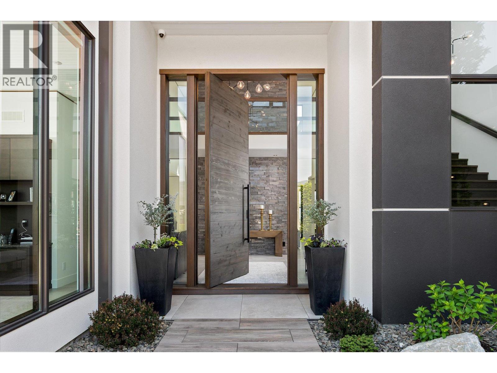 2463 Thacker Drive - 3