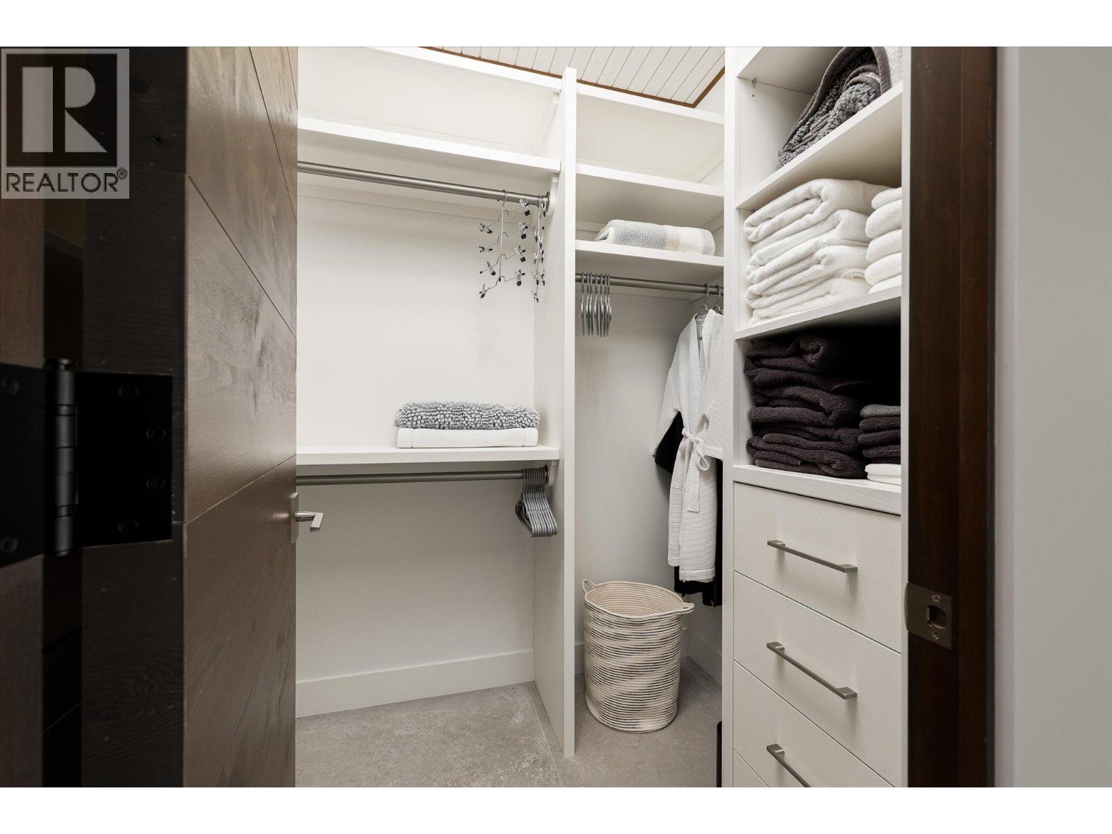 2463 Thacker Drive - 41