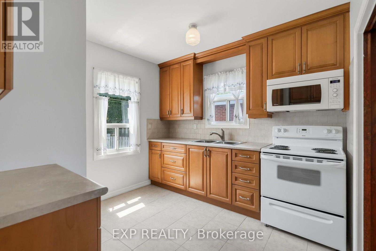 188 TROY STREET - 10