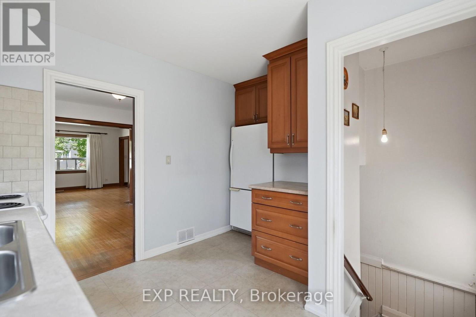188 TROY STREET - 19