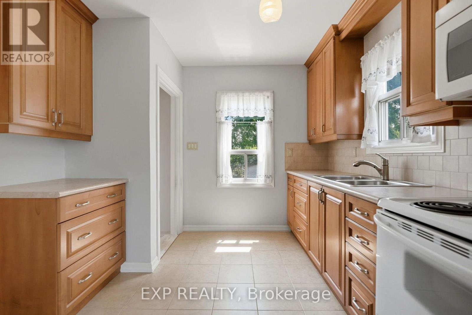 188 TROY STREET - 8