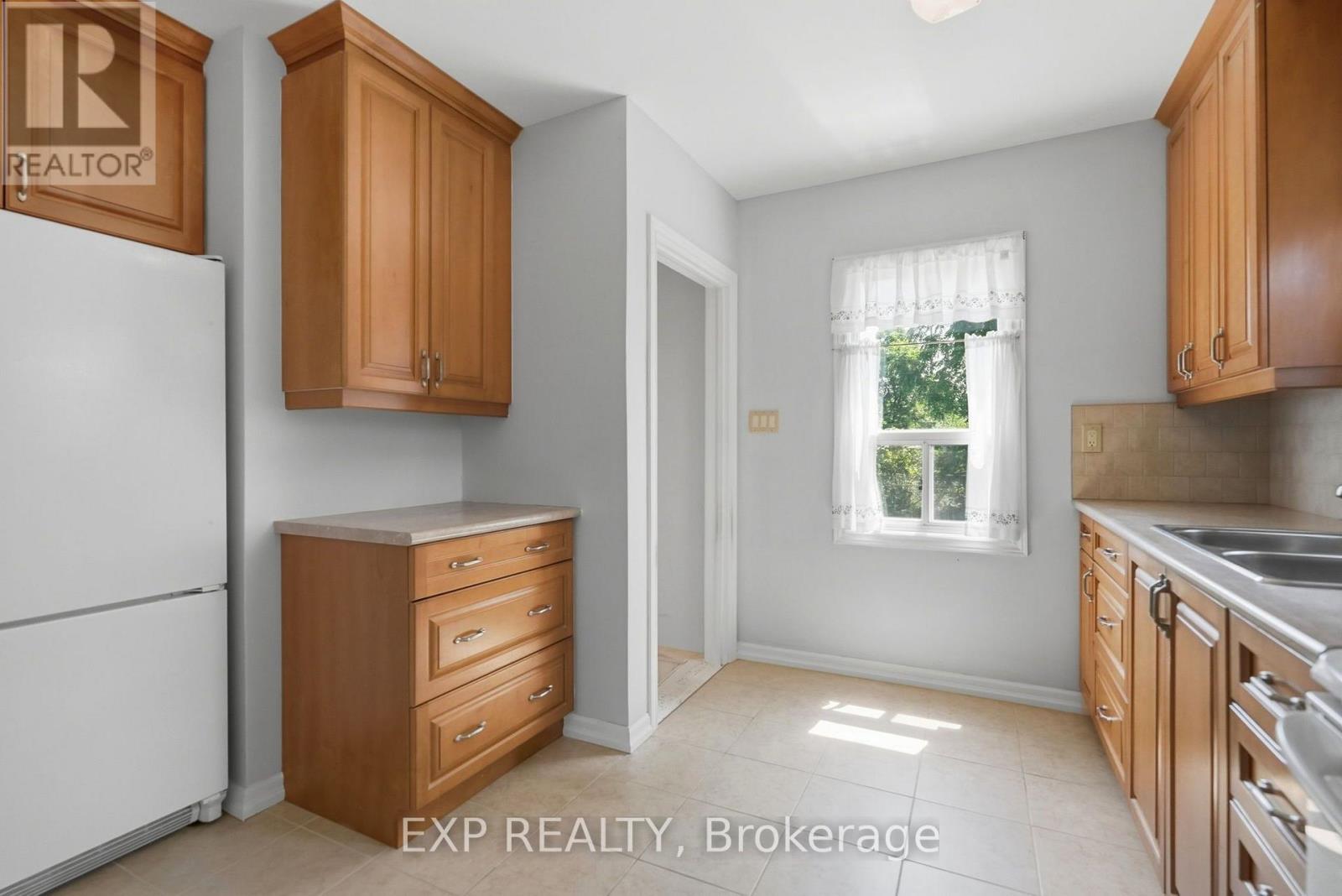 188 TROY STREET - 9