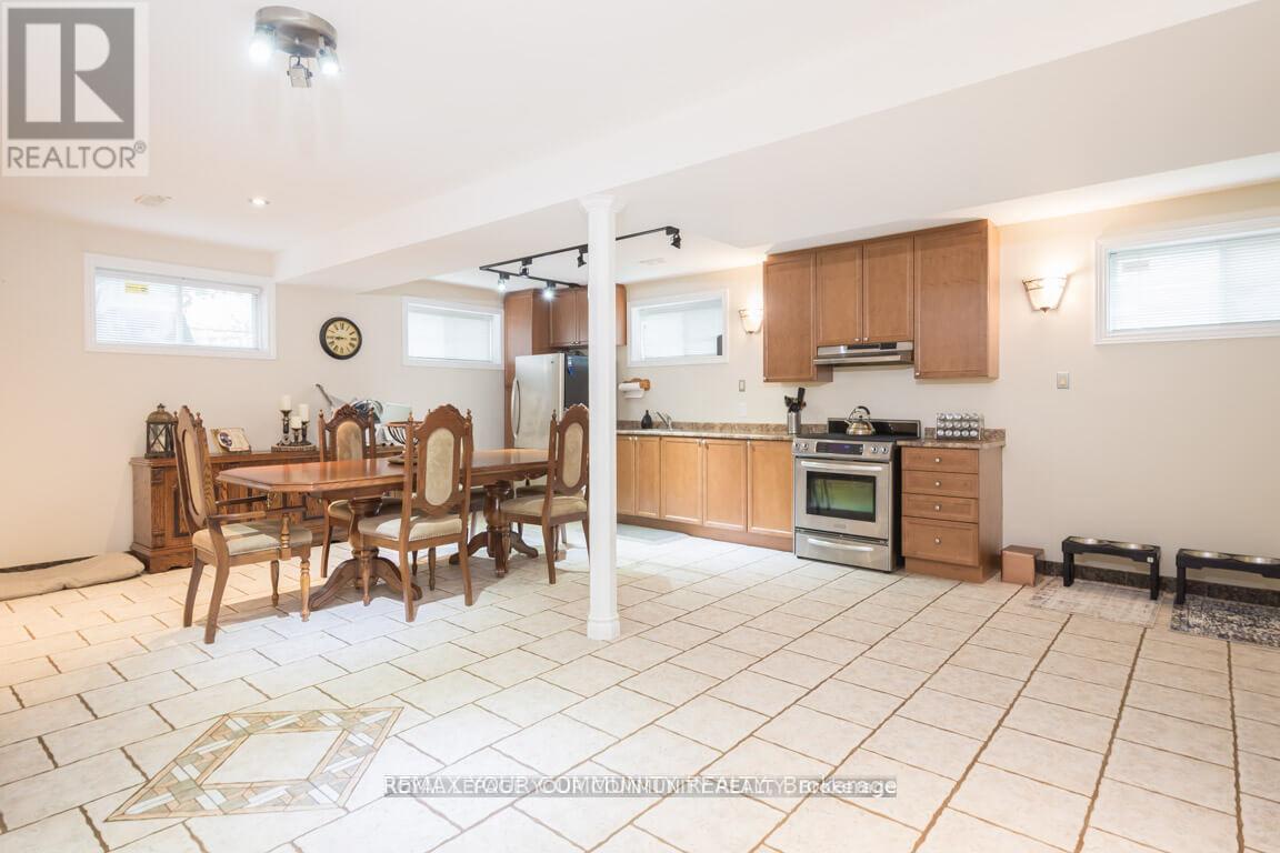 63 ROLLING HILLS LANE - 31