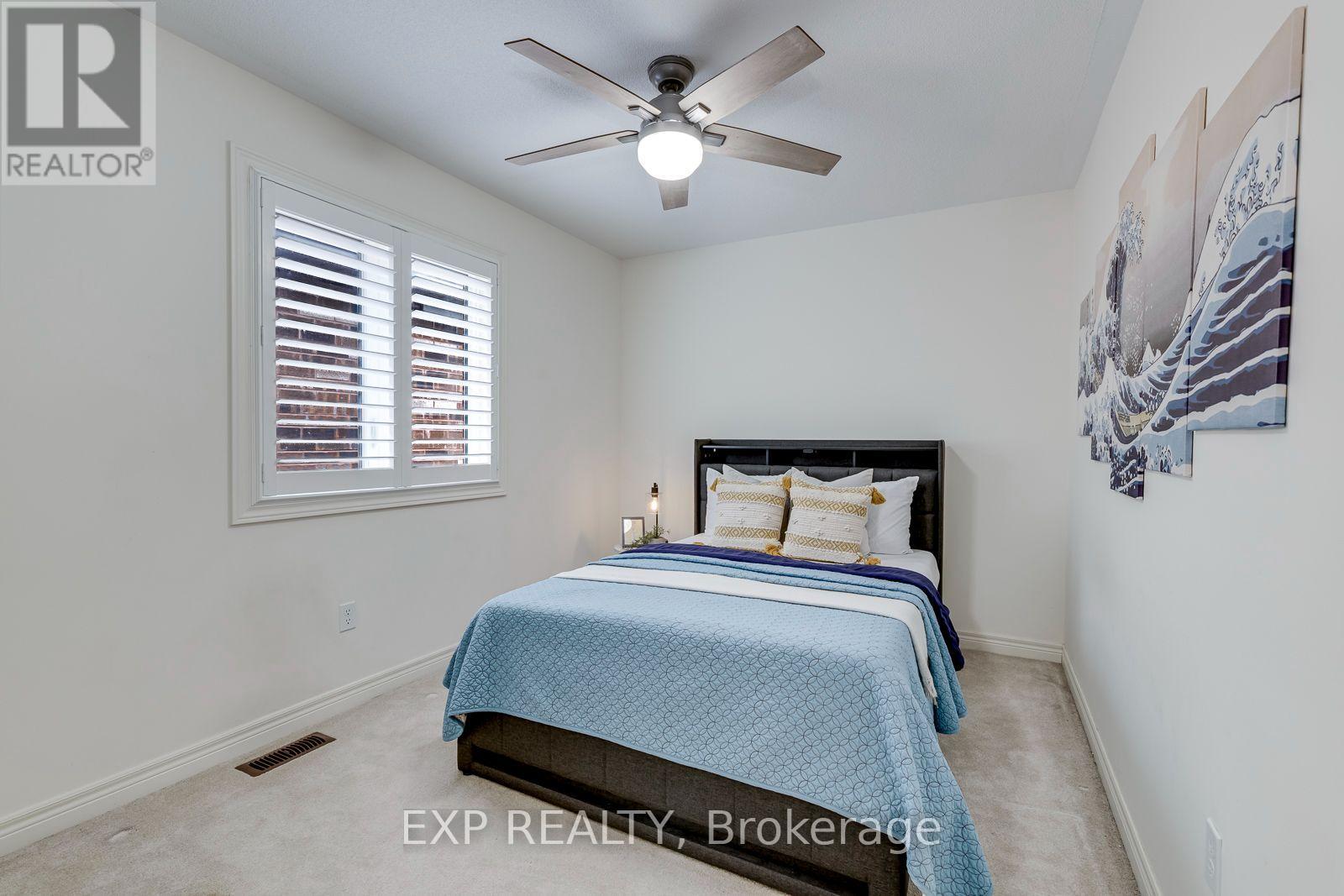 598 BESSBOROUGH DRIVE - 32