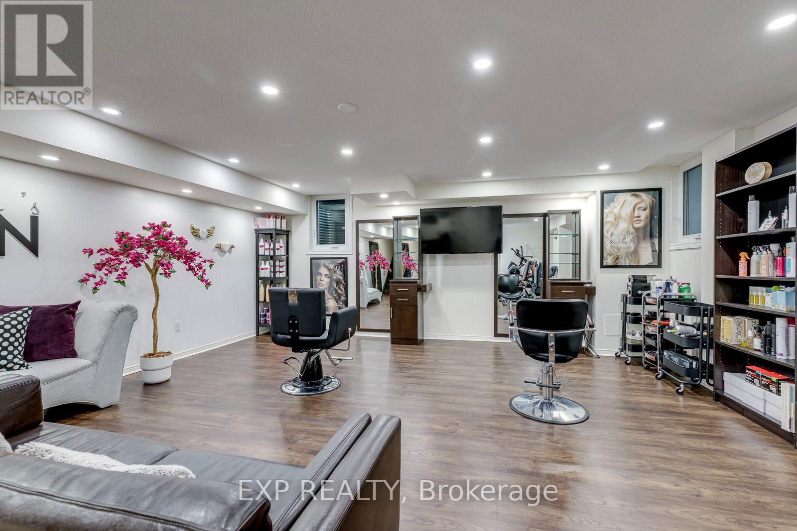 598 BESSBOROUGH DRIVE - 38