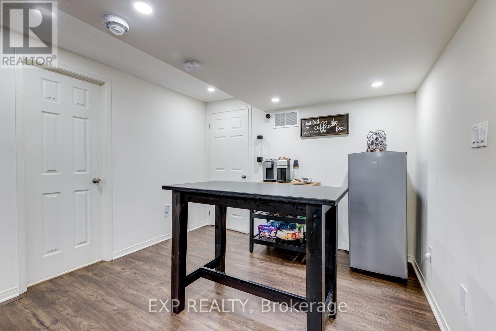 598 BESSBOROUGH DRIVE - 40