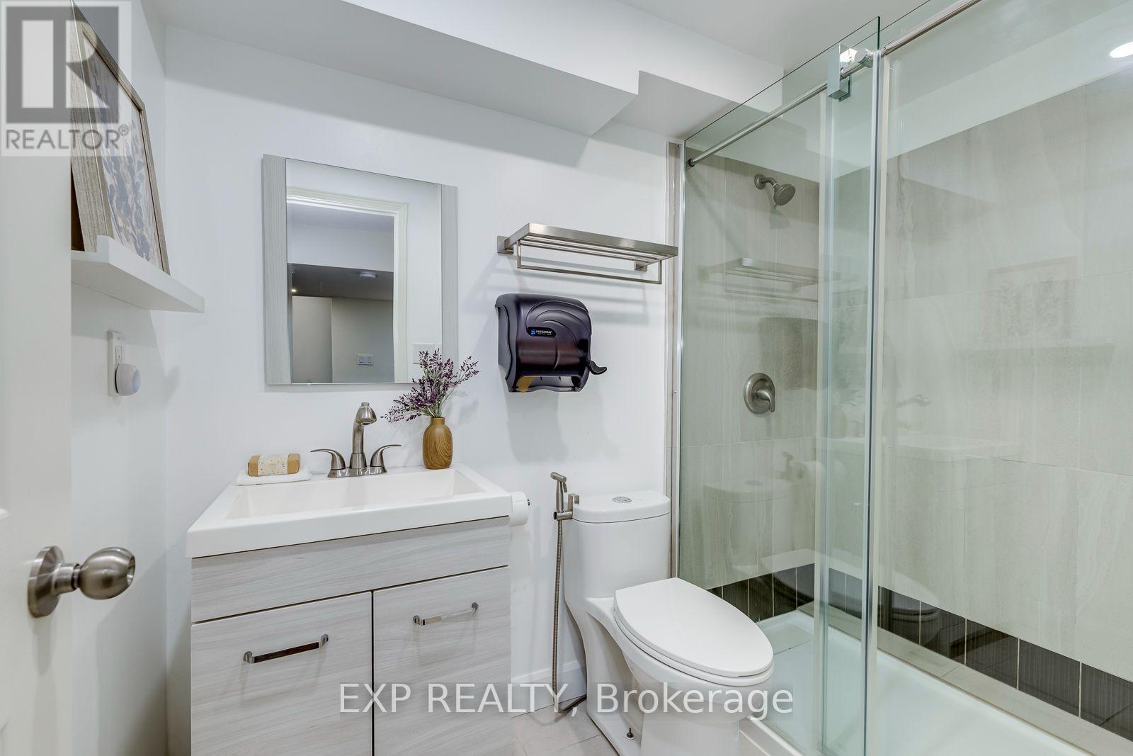 598 BESSBOROUGH DRIVE - 41