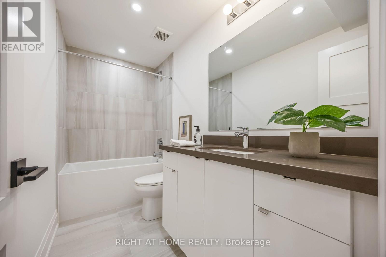 34A MORNINGSIDE AVENUE - 25