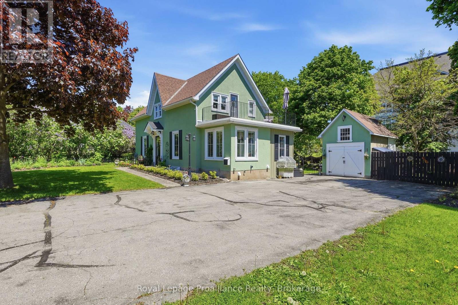 195 MACLELLAN AVENUE - 2