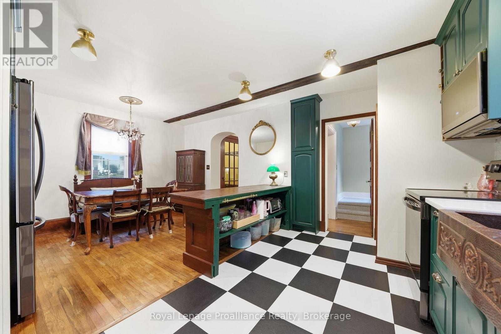 195 MACLELLAN AVENUE - 5