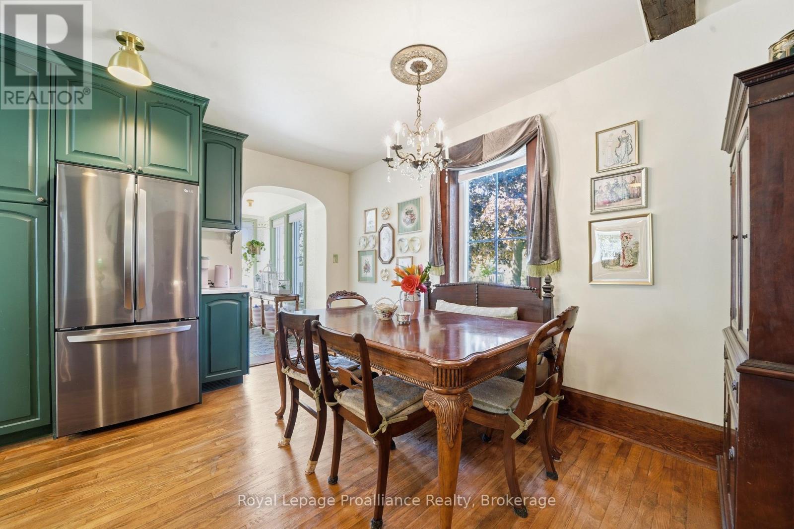 195 MACLELLAN AVENUE - 12