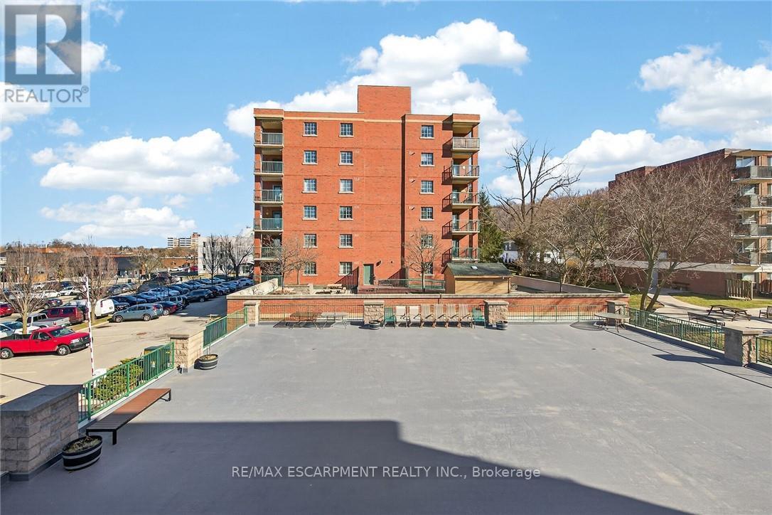 #303 19 LAKE AVENUE S - 35