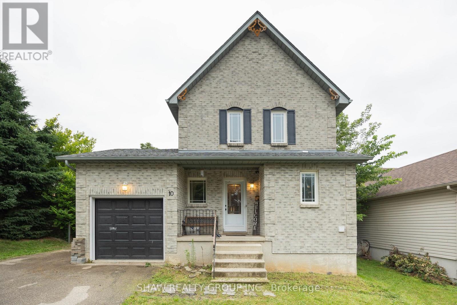 10 EVERGREEN COURT - 1