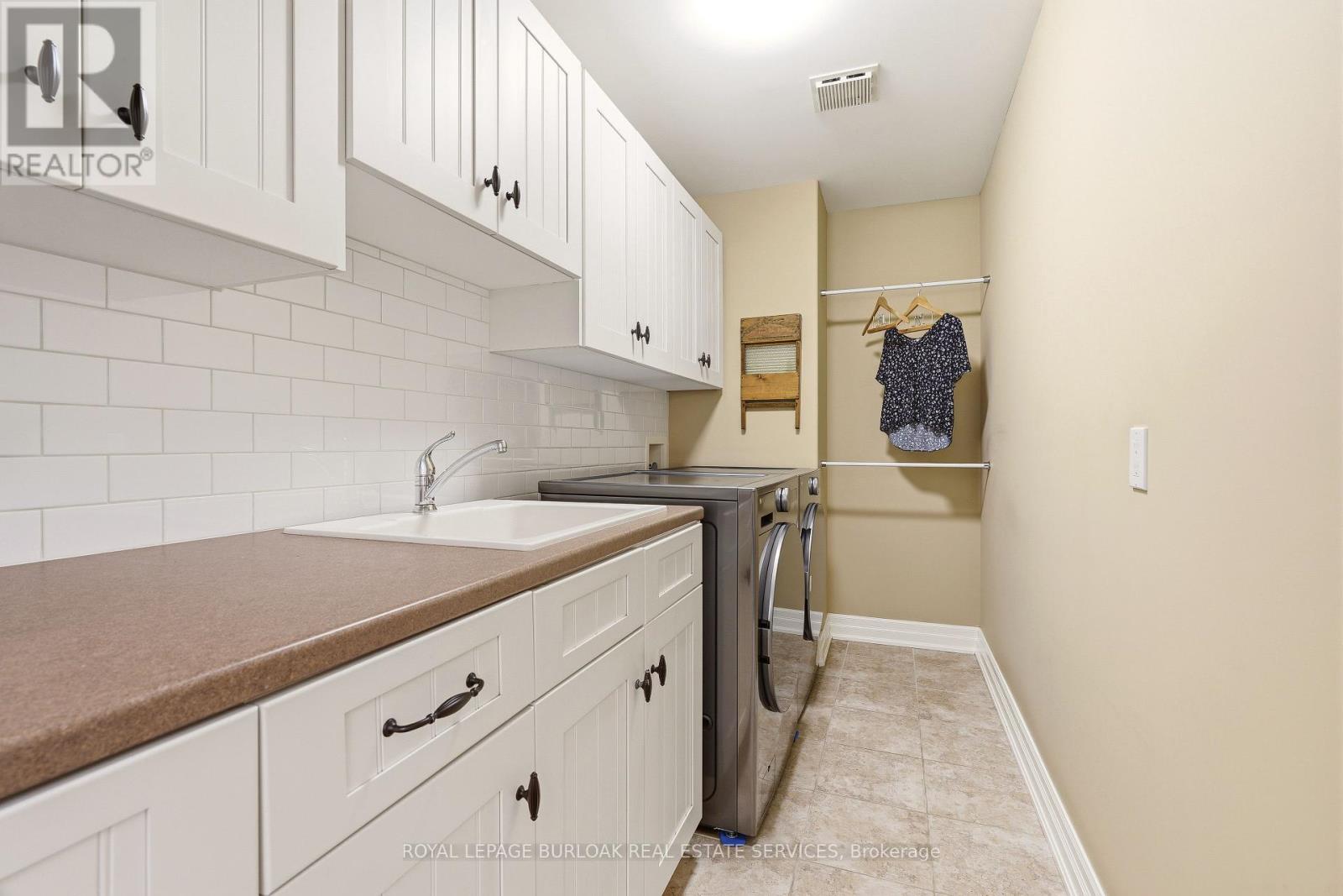 #5 143 LAKE STREET - Image 32