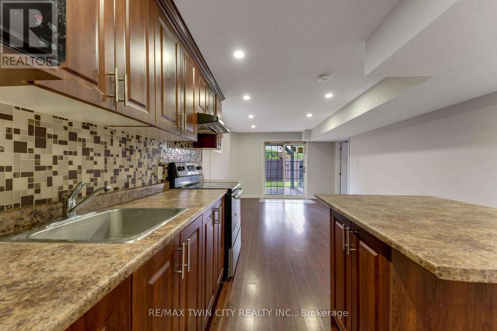 1263 COUNTRYSTONE DRIVE - 35