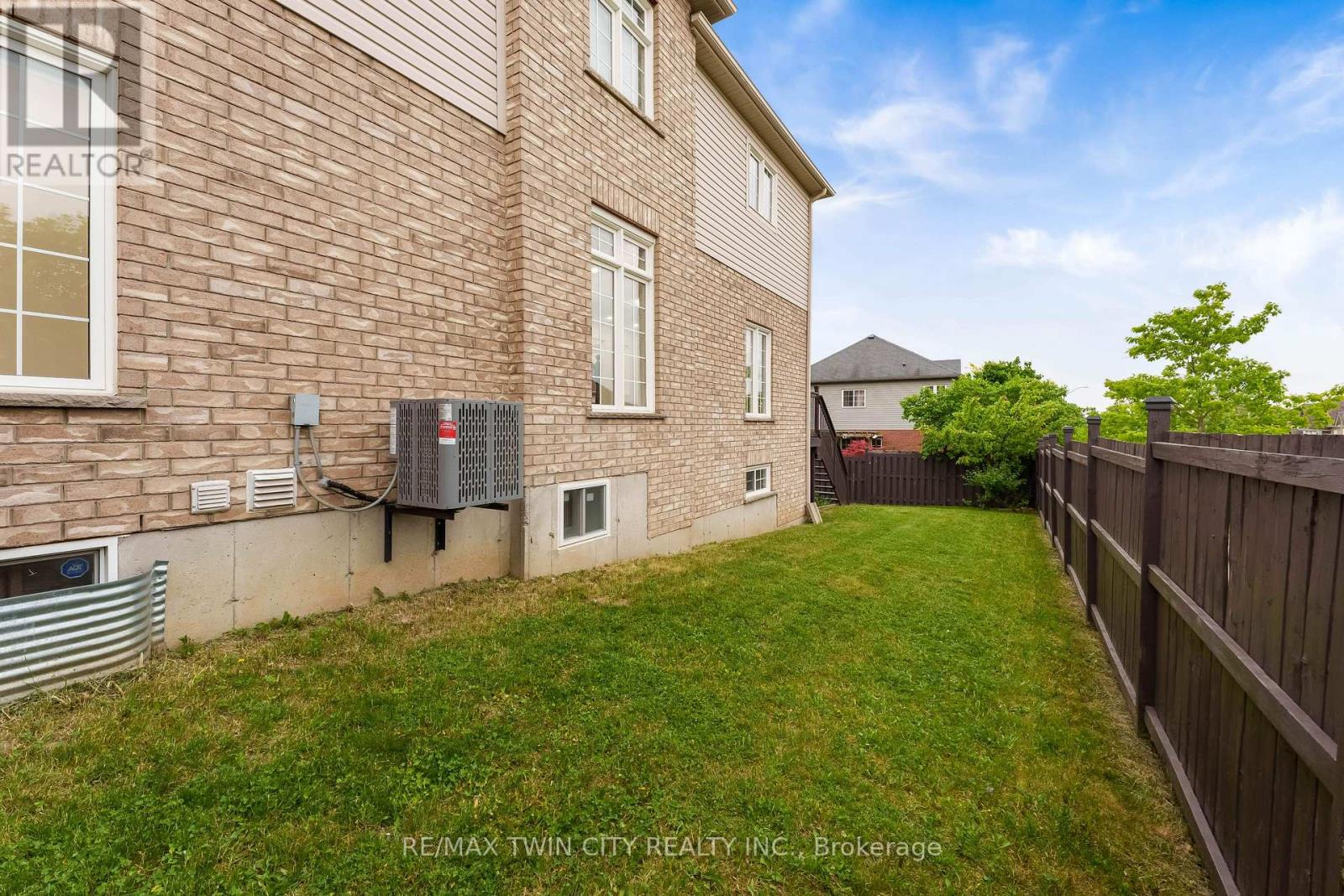 1263 COUNTRYSTONE DRIVE - 40