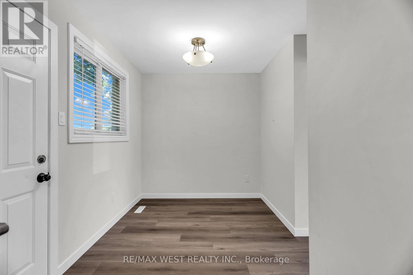 #69 1095 JALNA BOULEVARD - 14