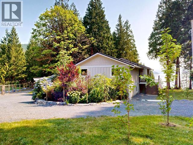 2158 ROBERTS ROAD, Powell River