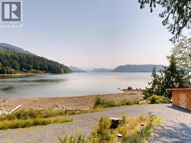 2158 ROBERTS ROAD, Powell River