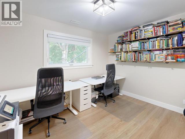 2158 ROBERTS ROAD, Powell River