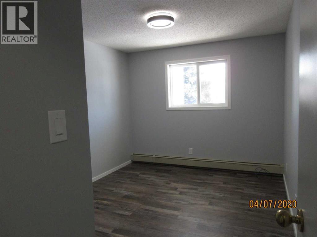 #206 3007 57A Avenue - 10