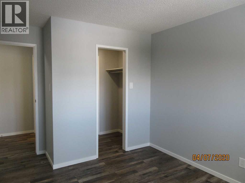 #206 3007 57A Avenue - 11