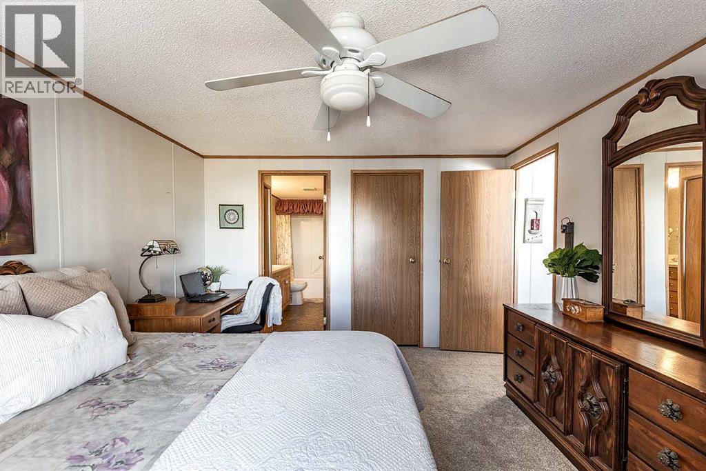8, 1600 Strachan Road SE - 15