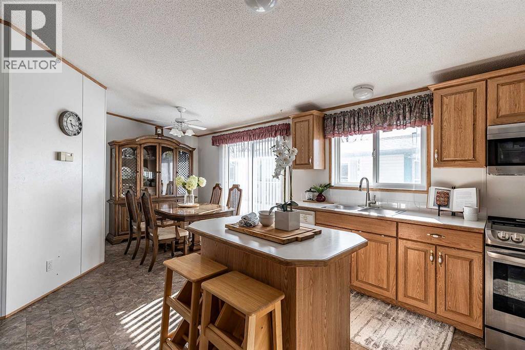 8, 1600 Strachan Road SE - 26