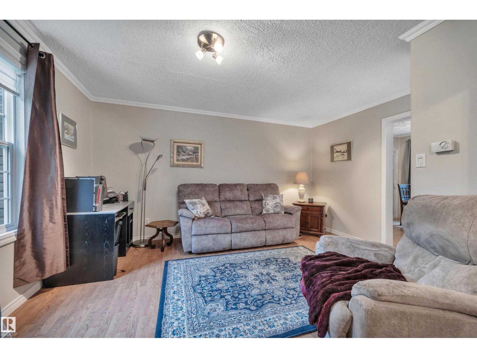 #38 54120 RGE ROAD 12 - 33