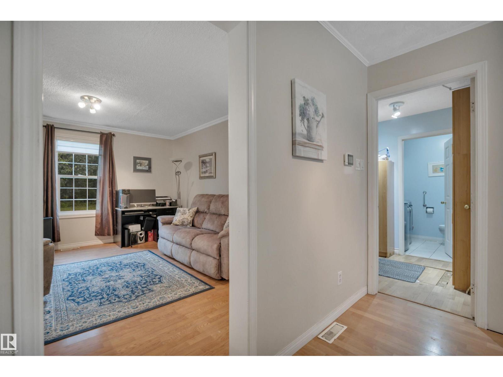 #38 54120 RGE ROAD 12 - 27