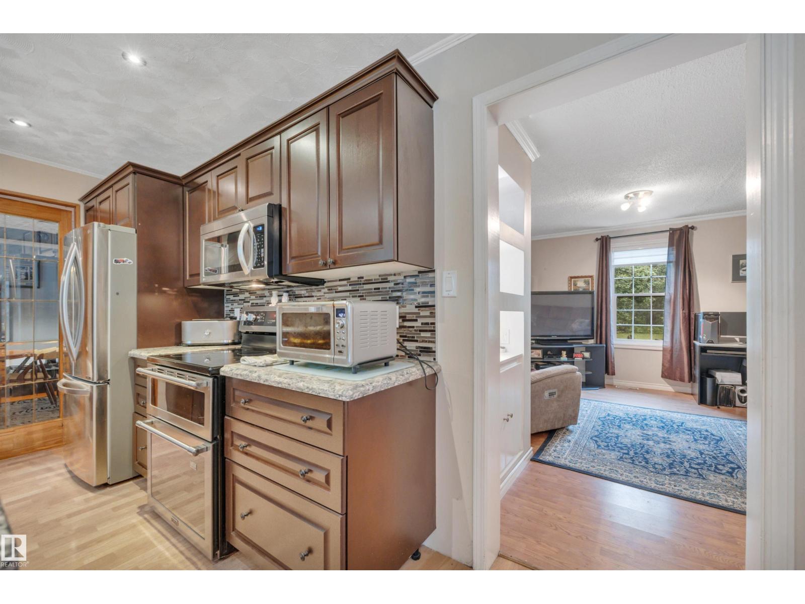 #38 54120 RGE ROAD 12 - 23
