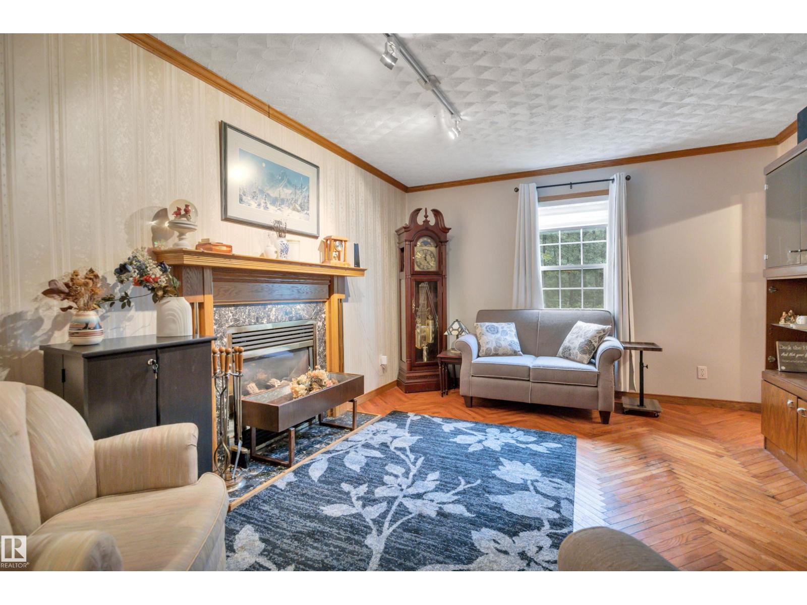 #38 54120 RGE ROAD 12 - 14