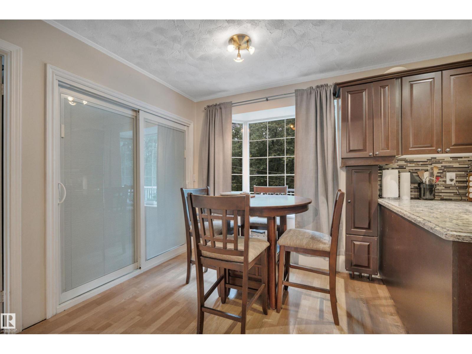 #38 54120 RGE ROAD 12 - 22