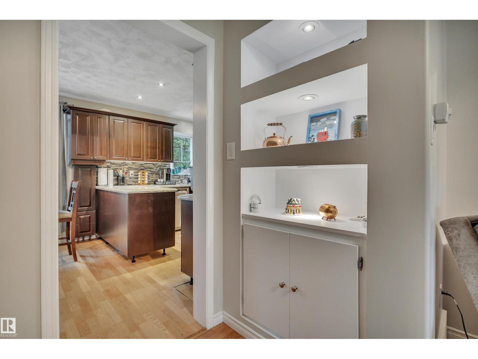 #38 54120 RGE ROAD 12 - 32