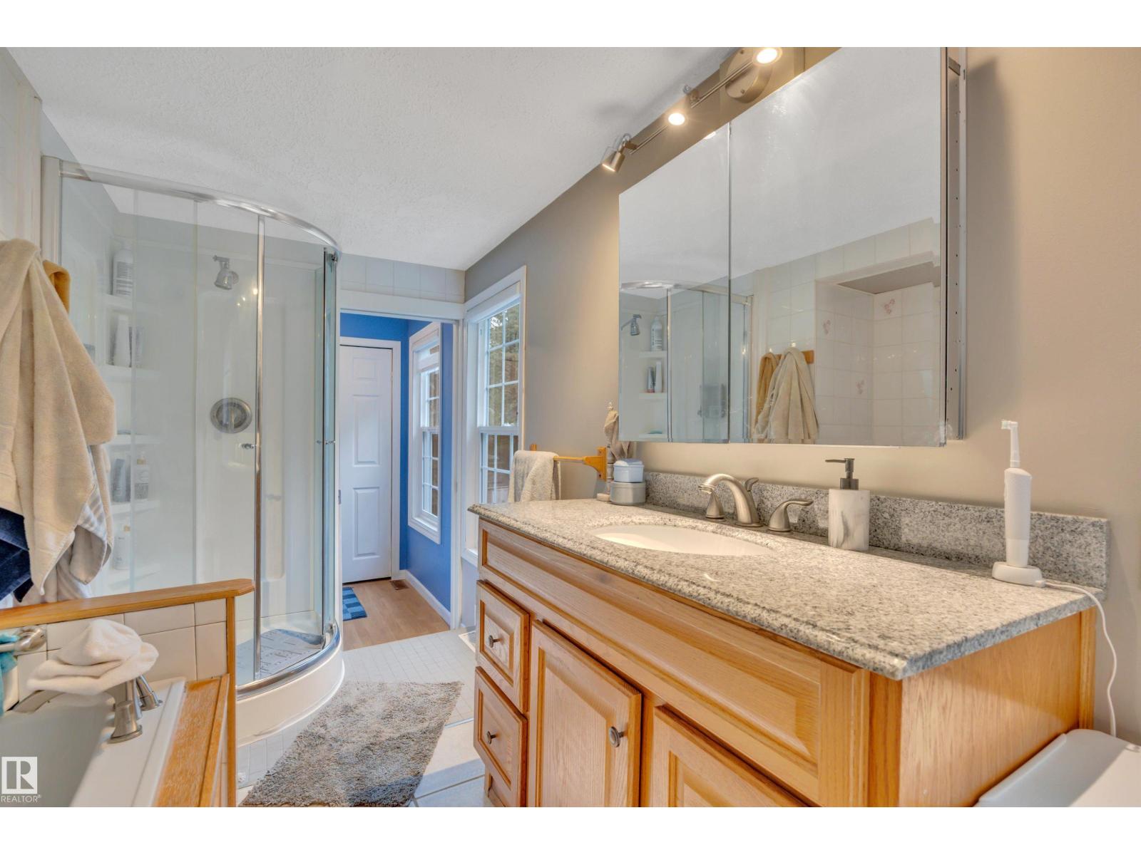 #38 54120 RGE ROAD 12 - 44