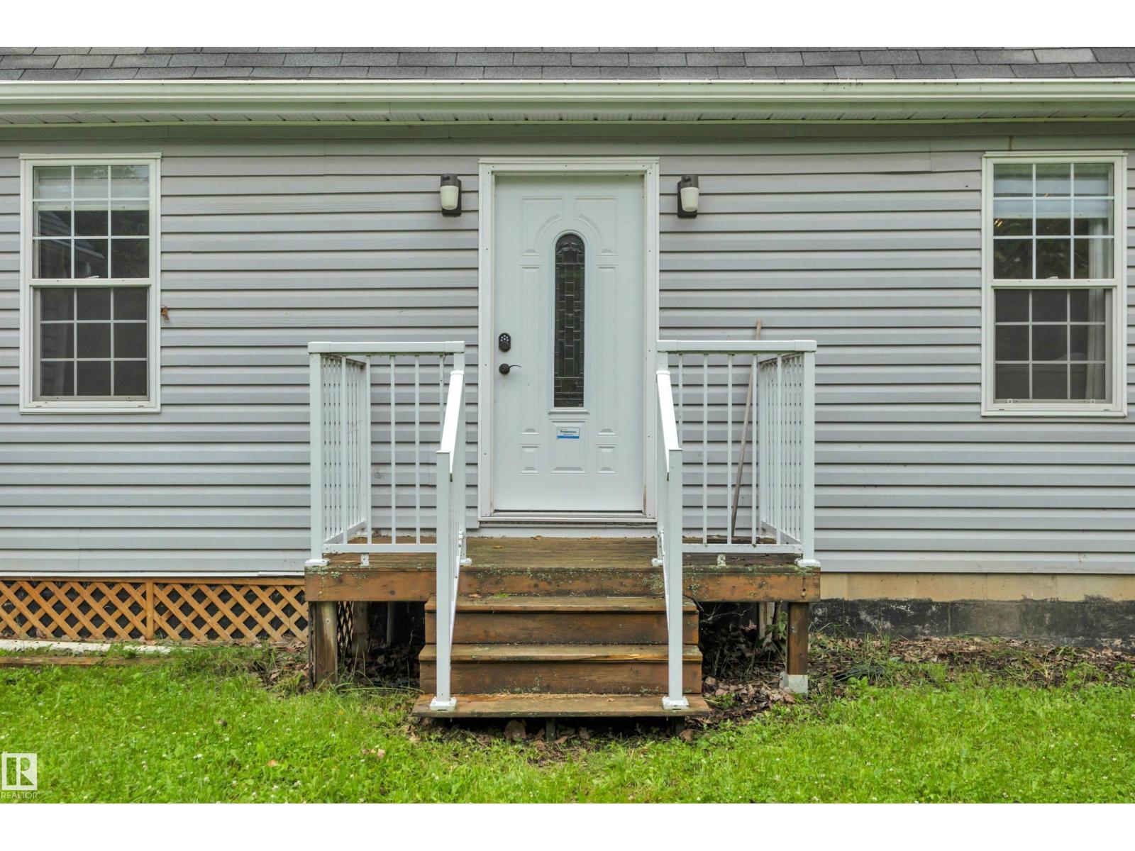 #38 54120 RGE ROAD 12 - 10