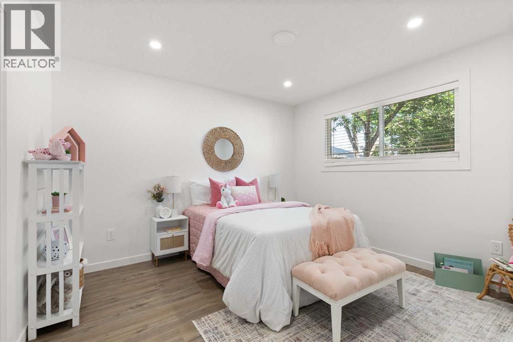 2668 Thompson Crescent SE - 24