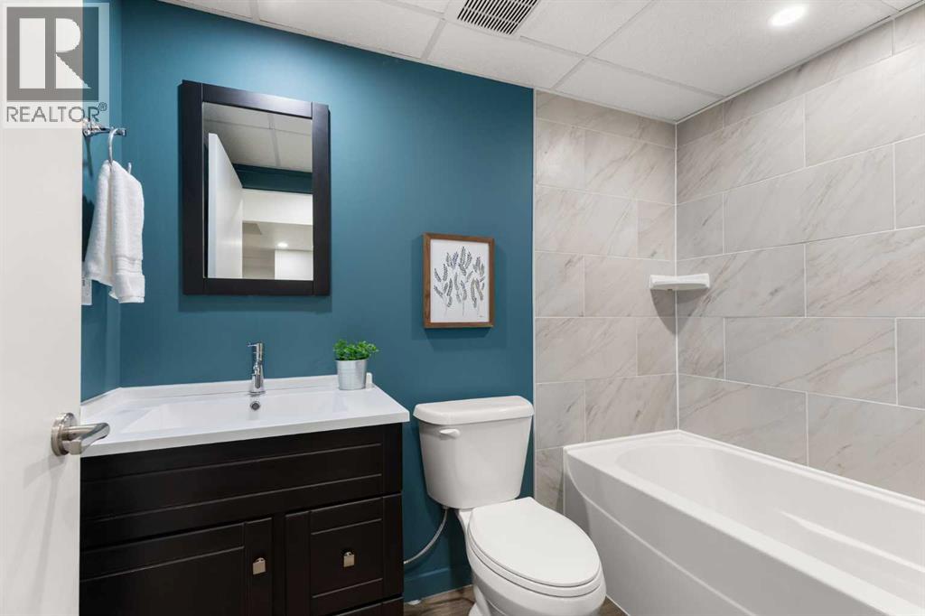 2668 Thompson Crescent SE - 35