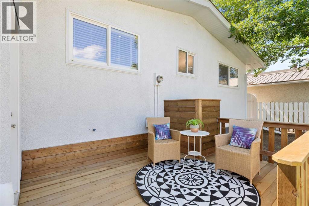 2668 Thompson Crescent SE - 41