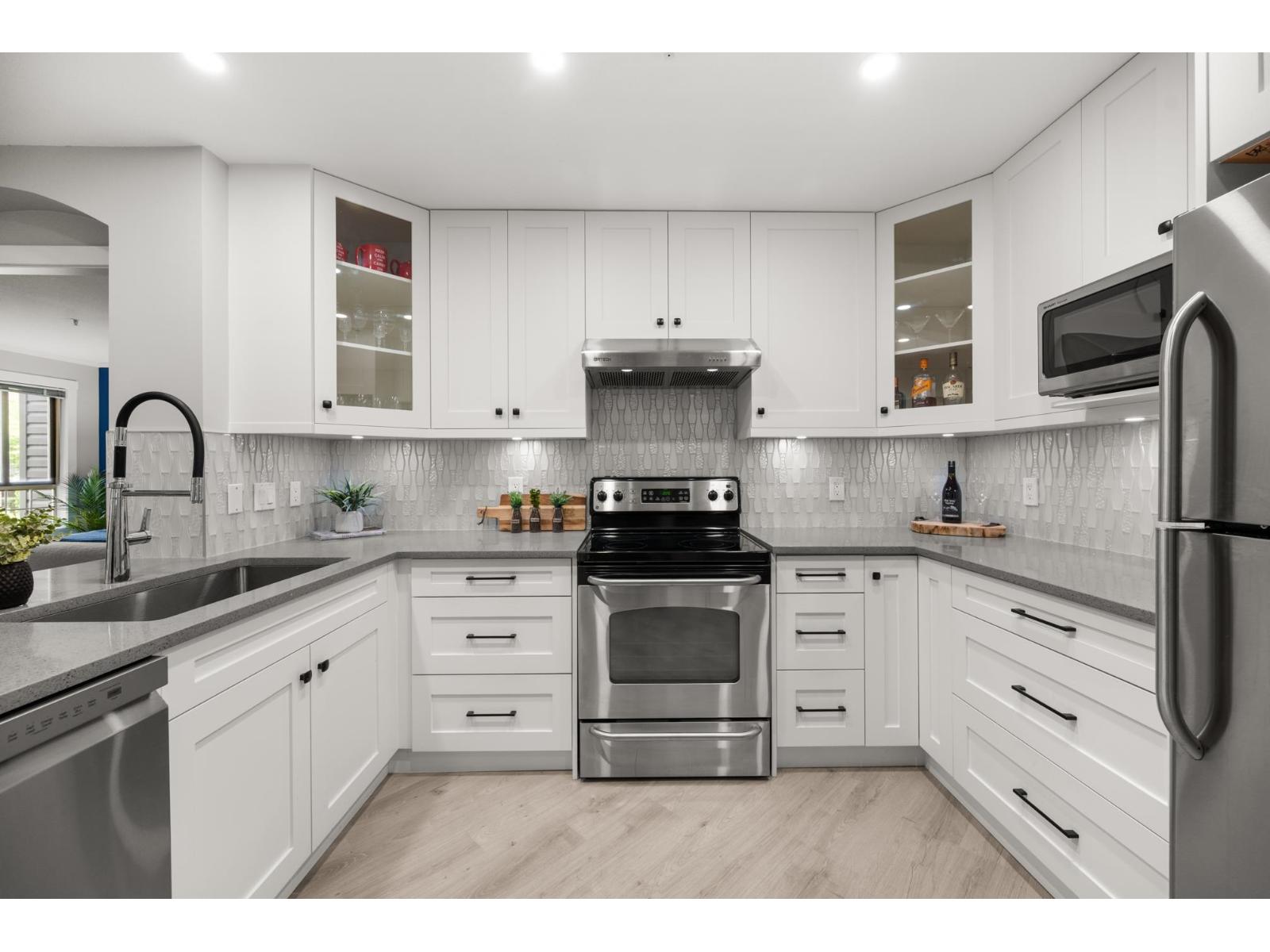 2 Bed, 2 Bath Apartment for Sale in Langley – 202 22015 48 AVENUE, Langley – MLS# R3147788 - Image 4