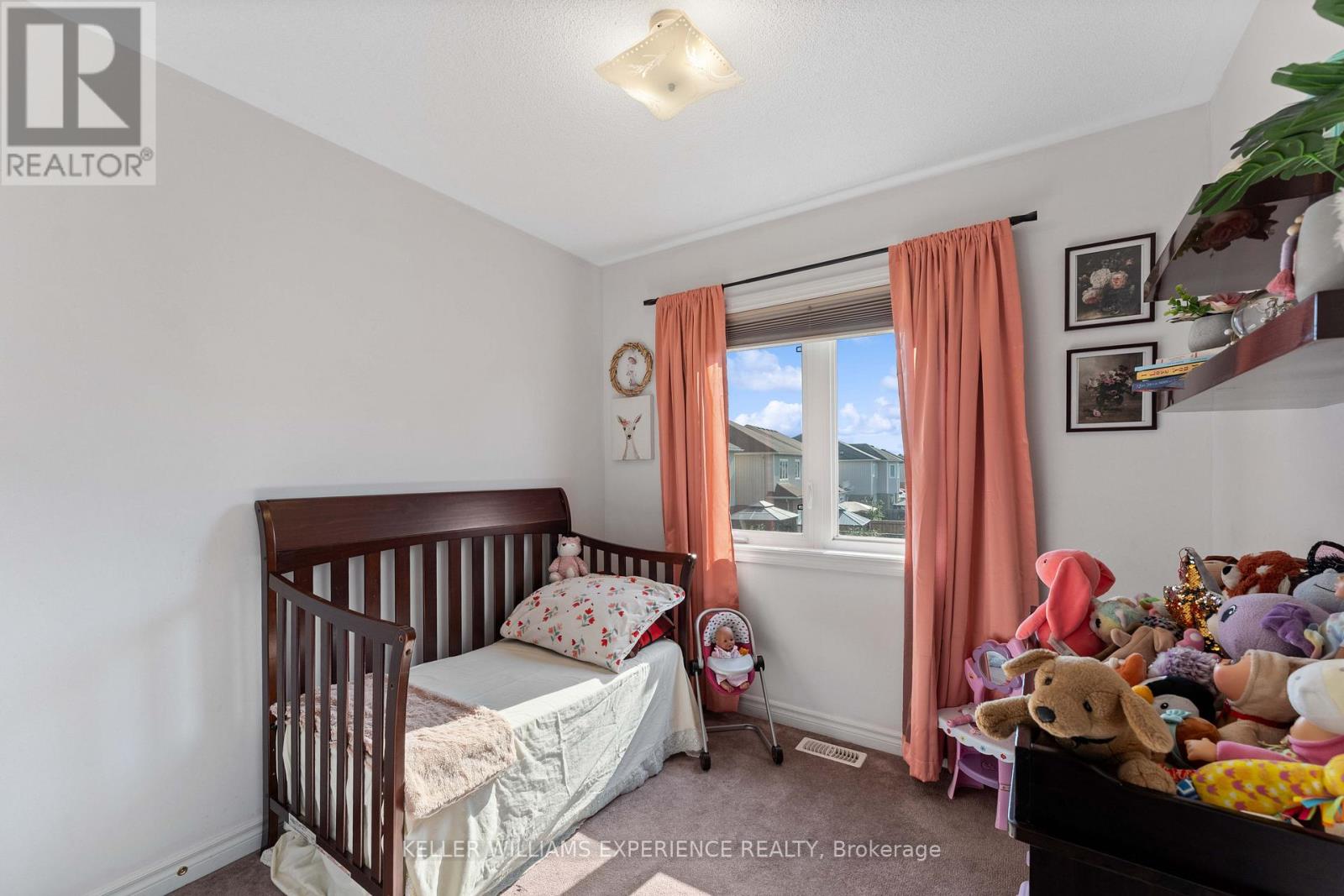 110 COLLIER CRESCENT - 13