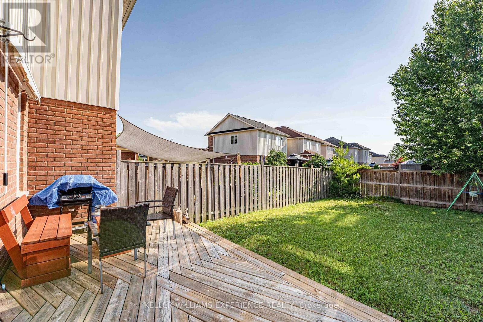 110 COLLIER CRESCENT - 23