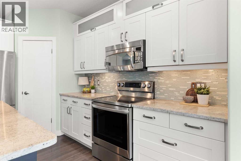 440 Spruce Way SE - 11