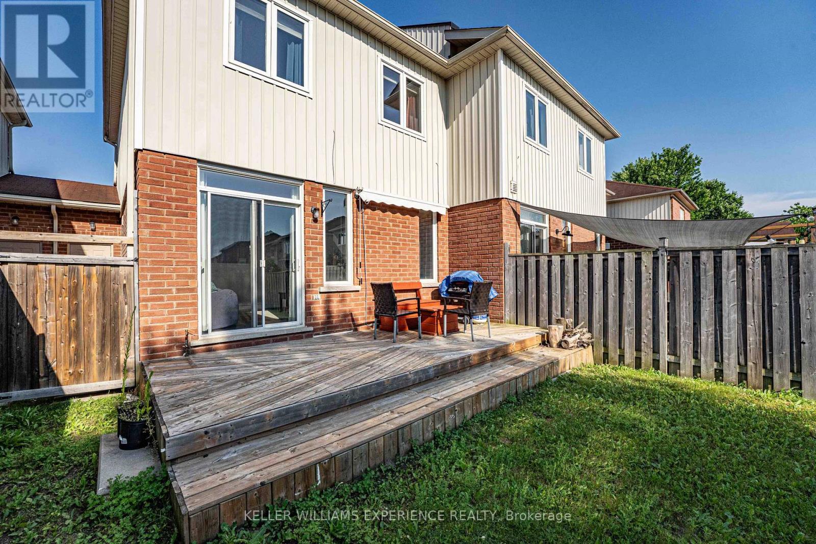 110 COLLIER CRESCENT - 21