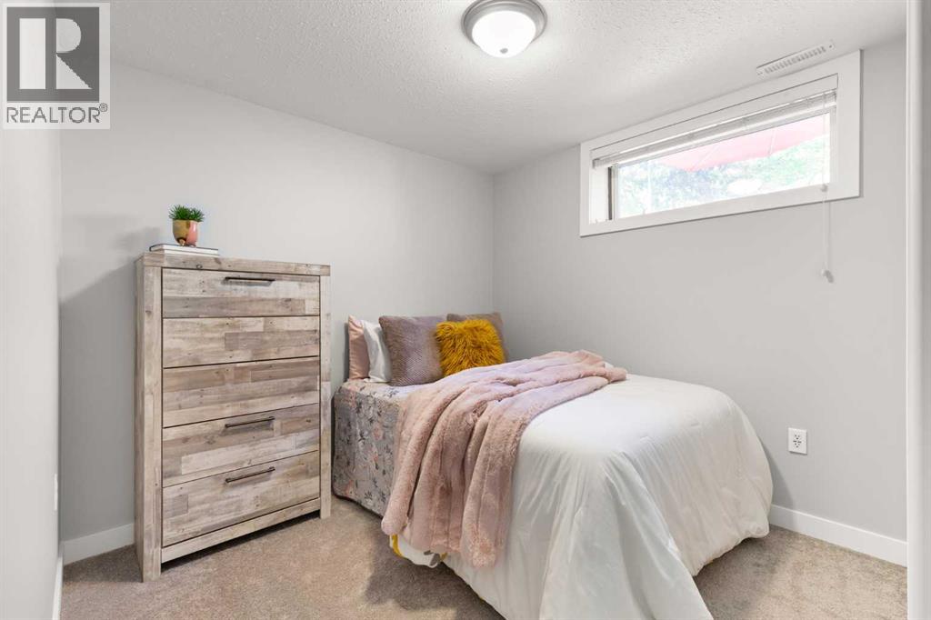 440 Spruce Way SE - 35