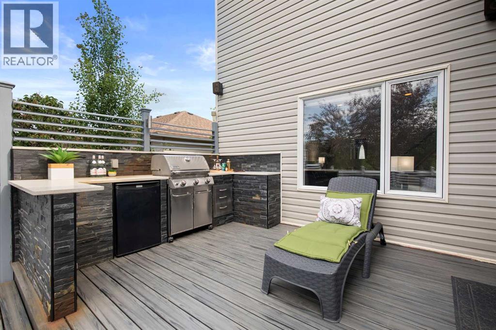 440 Spruce Way SE - 38