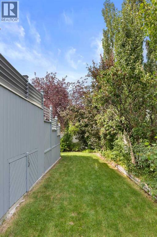 440 Spruce Way SE - 45
